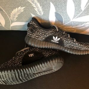 YZY Sneakers